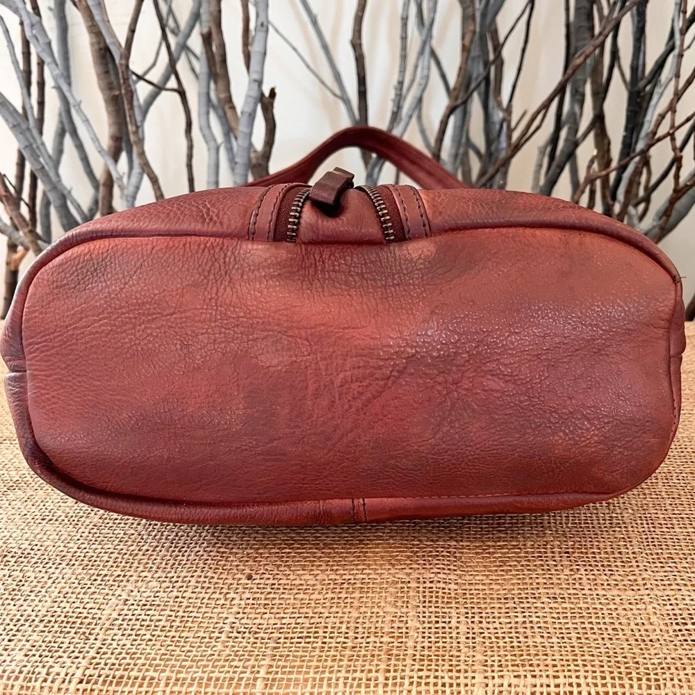 NorthStyle Pebble Leather Hobo Bag